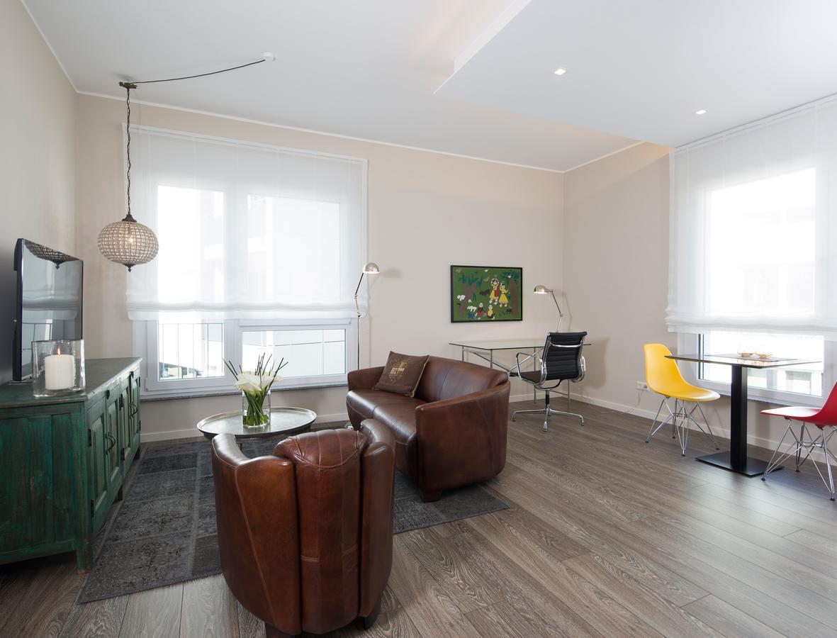 Logis First Class Business Suites Renningen Habitación foto